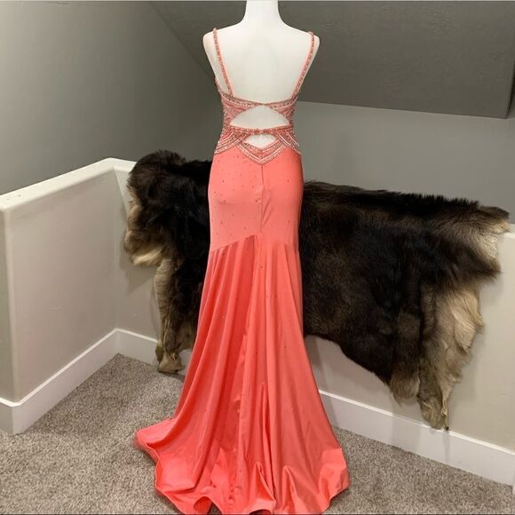 New Stunning Sequins & beads Fishtail Evening Dress - Picture 7 of 16